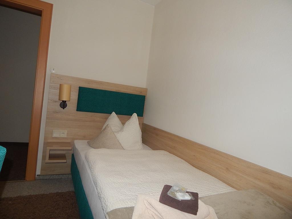 Hotel-Lindenhof Rauschenberg Extérieur photo