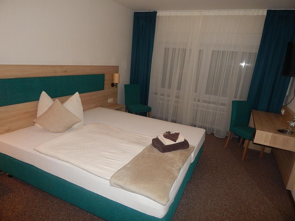 Hotel-Lindenhof Rauschenberg Extérieur photo